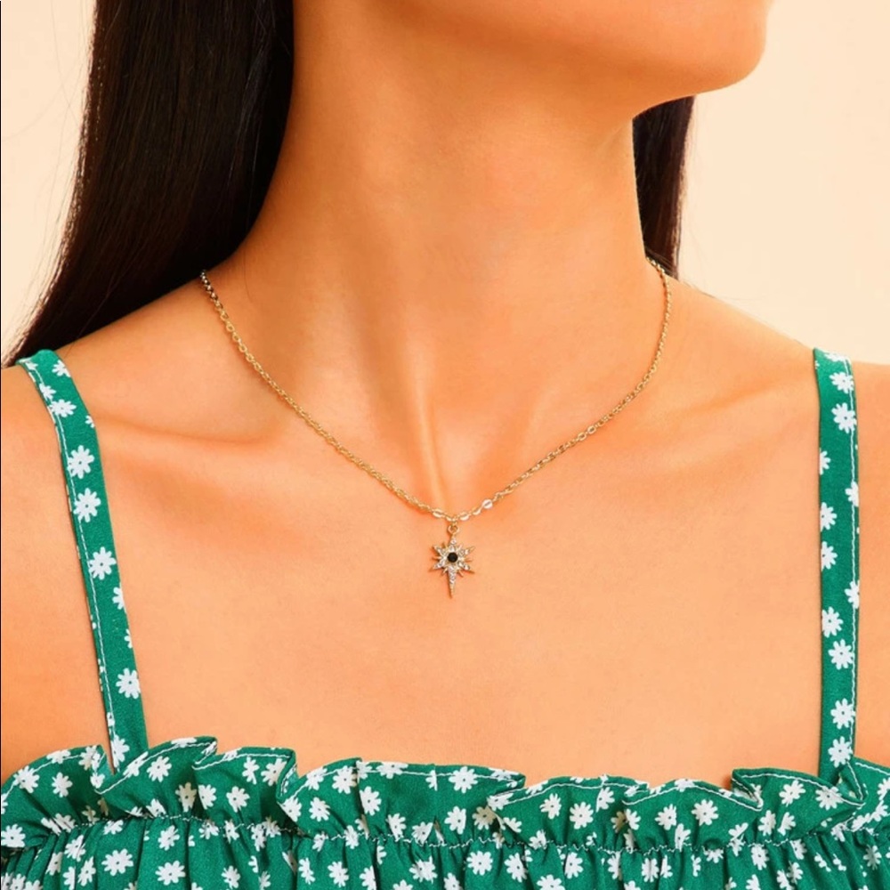 ✨COMING SOON!Rhinestone Engraved Star Necklace
